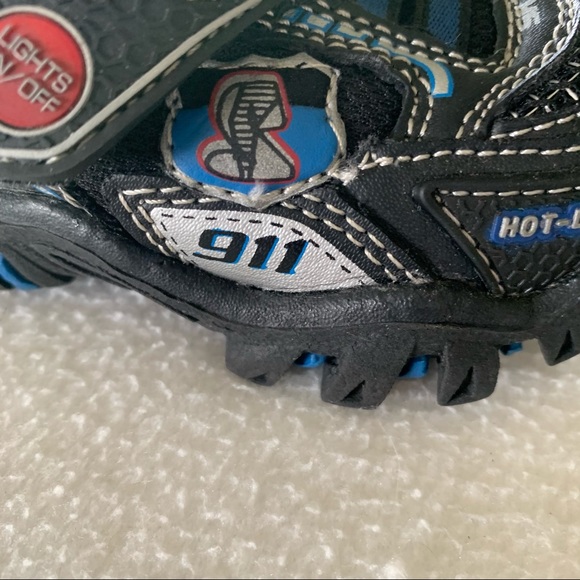 Skechers - Picture 6 of 7